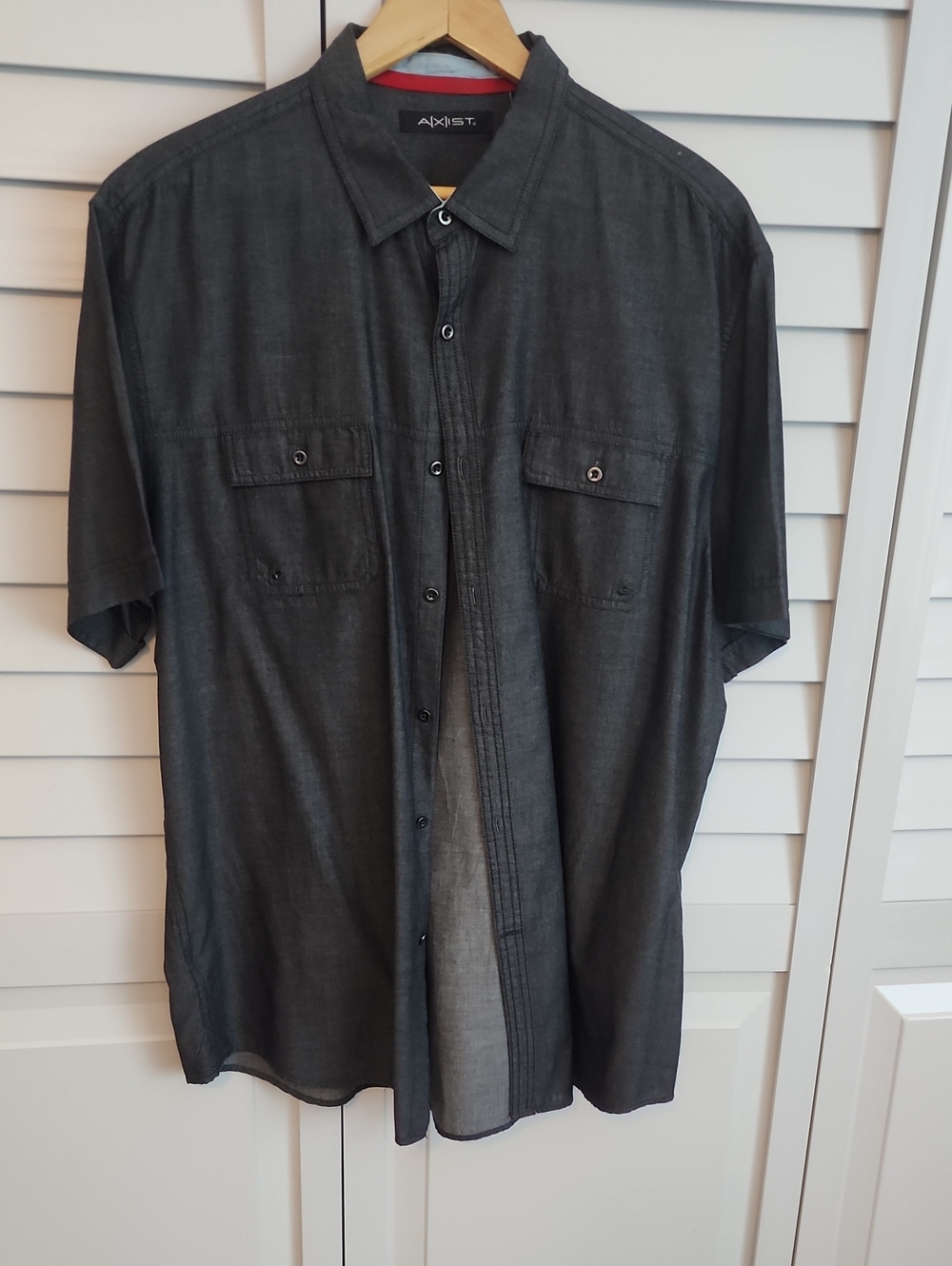Charcoal Short-Sleeve Button-Up Shirt